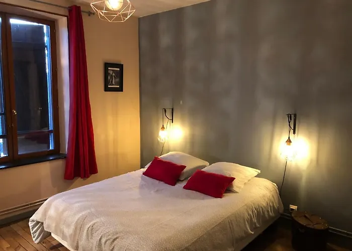 Ancienne Gare Du Val Des Bois *